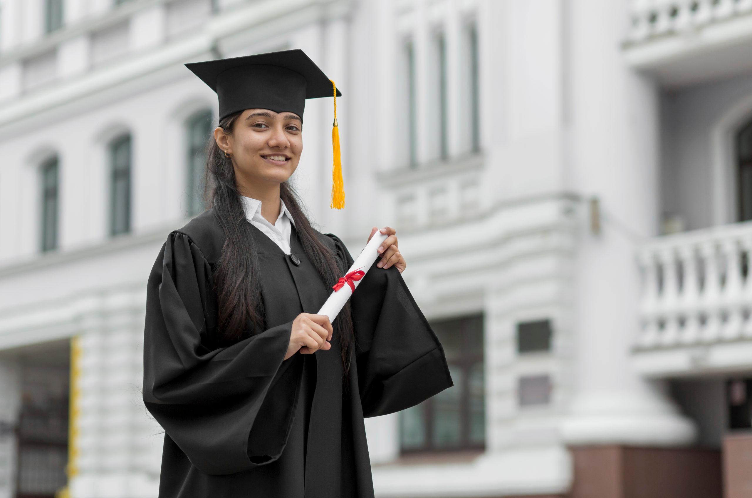 Top STEM Scholarships for Women | Fully Funded Opportunities for Future Innovators